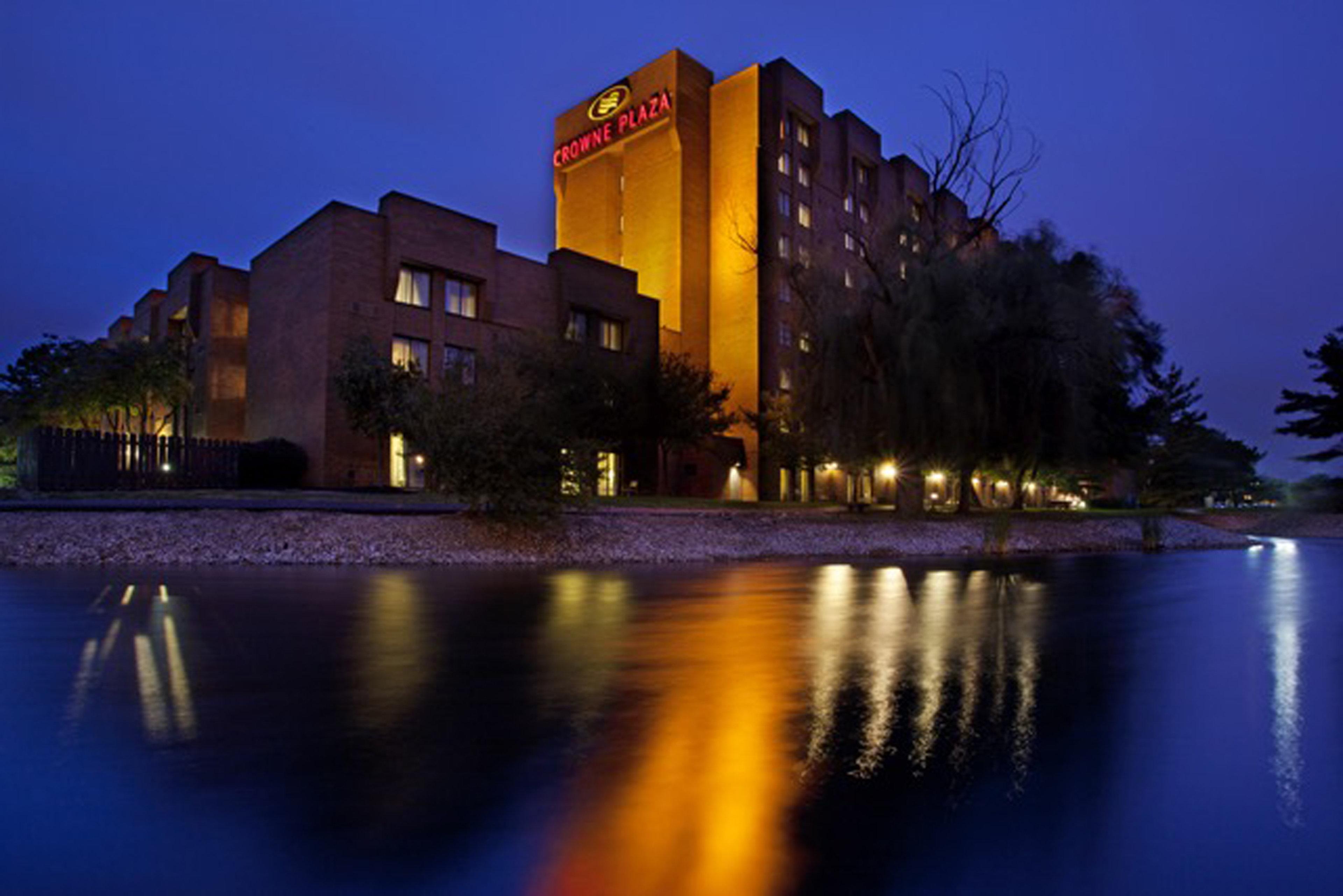 Crowne Plaza Columbus North - Worthington By Ihg Hotel Exterior foto