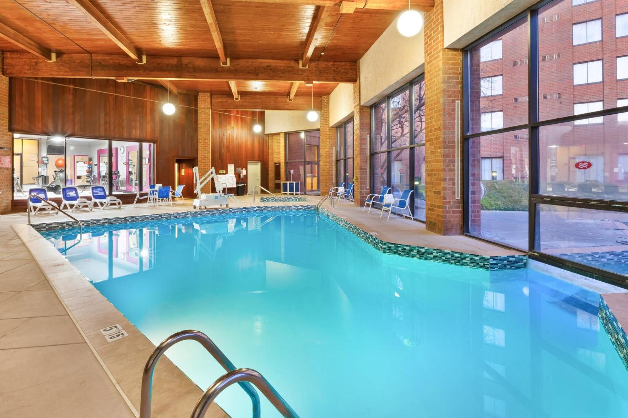 Crowne Plaza Columbus North - Worthington By Ihg Hotel Exterior foto